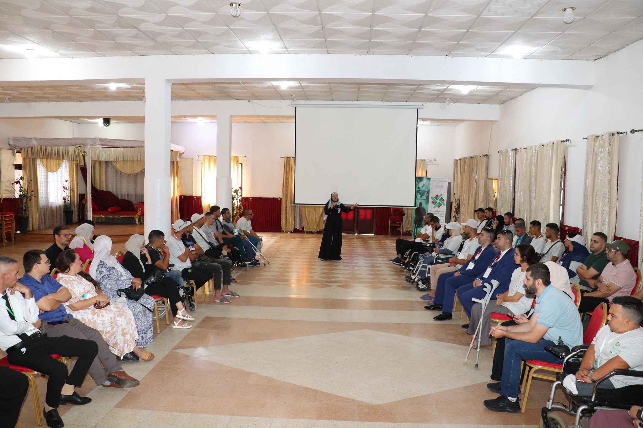 مخيامات/معاقين