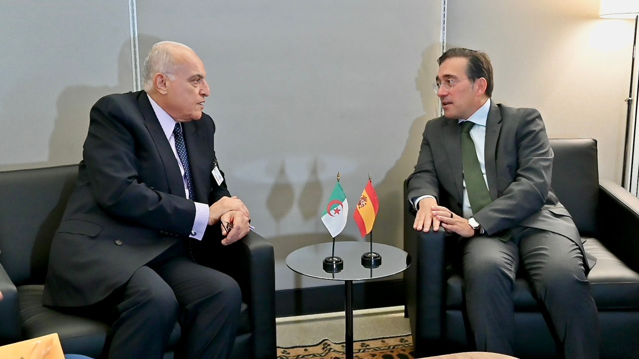 عطاف يجري بنيويورك لقاءات ثنائية مع عدد من نظرائه الأوروبيين على هامش  أشغال الجمعية العامة للأمم المتحدة