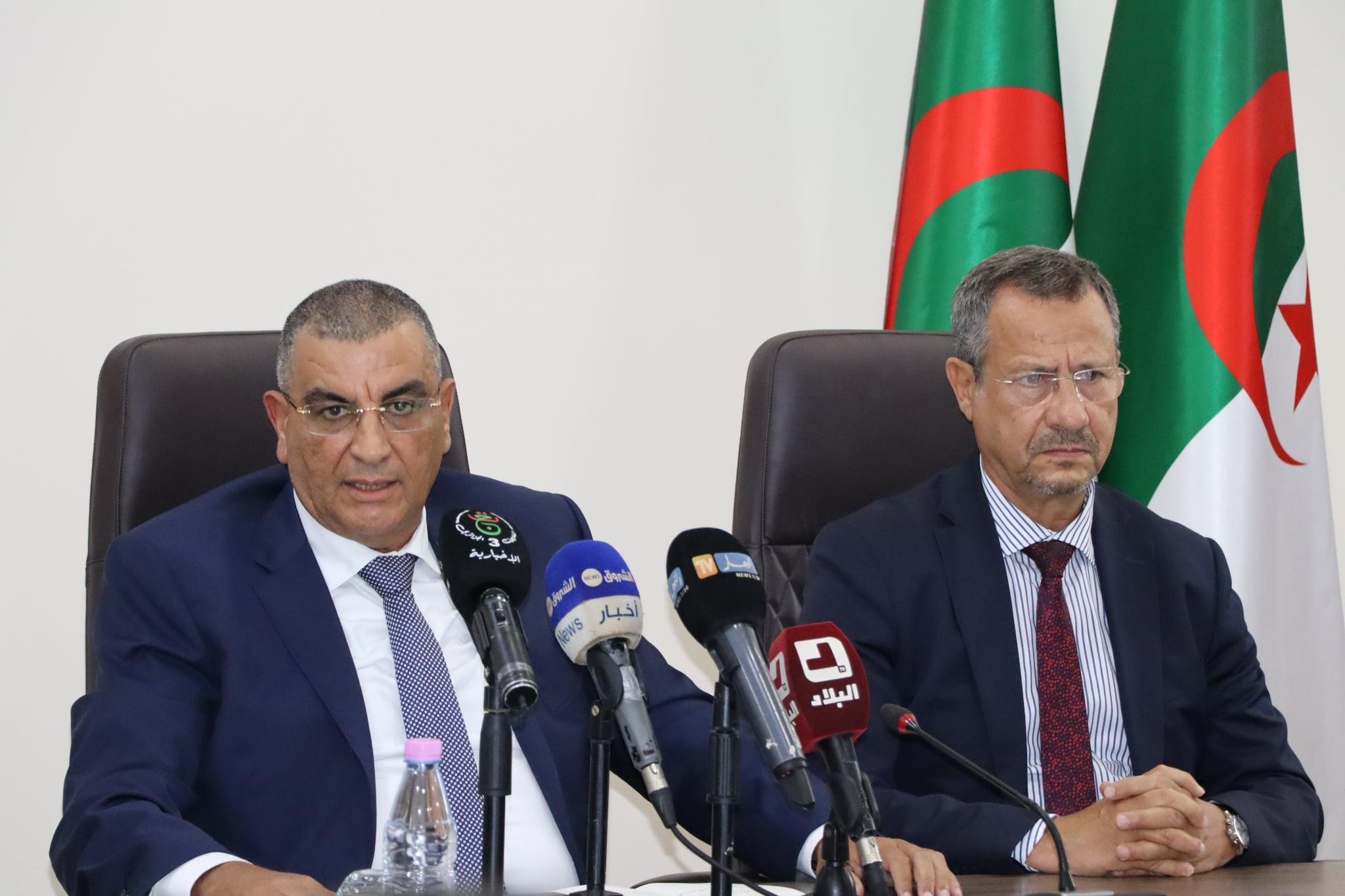 جلاوي يستلم مهامه وزيرا للأشغال العمومية والمنشآت القاعدية