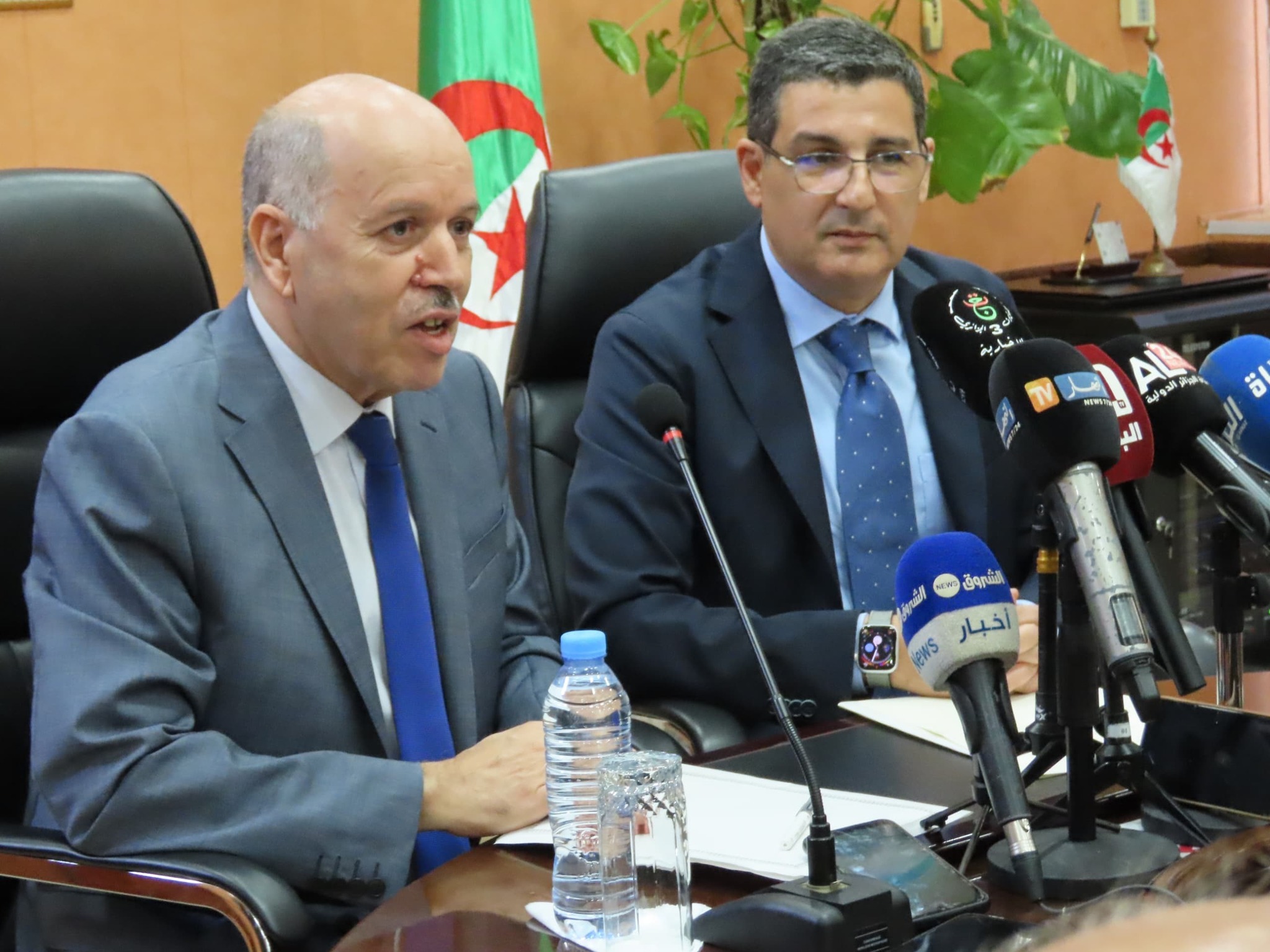 محمد الصديق آيت مسعودان يستلم مهامه كوزير للصحة