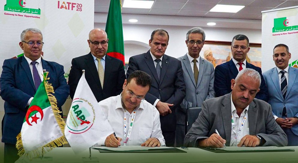 التوقيع على اتفاق تعاون جزائري-تونسي في  مجال الطباعة وصناعة الورق