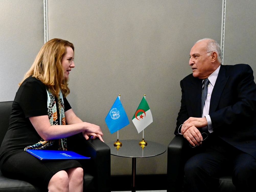 السيد عطاف يجري بنيويورك محادثات ثنائية مع المديرة العامة للمنظمة الدولية  للهجرة