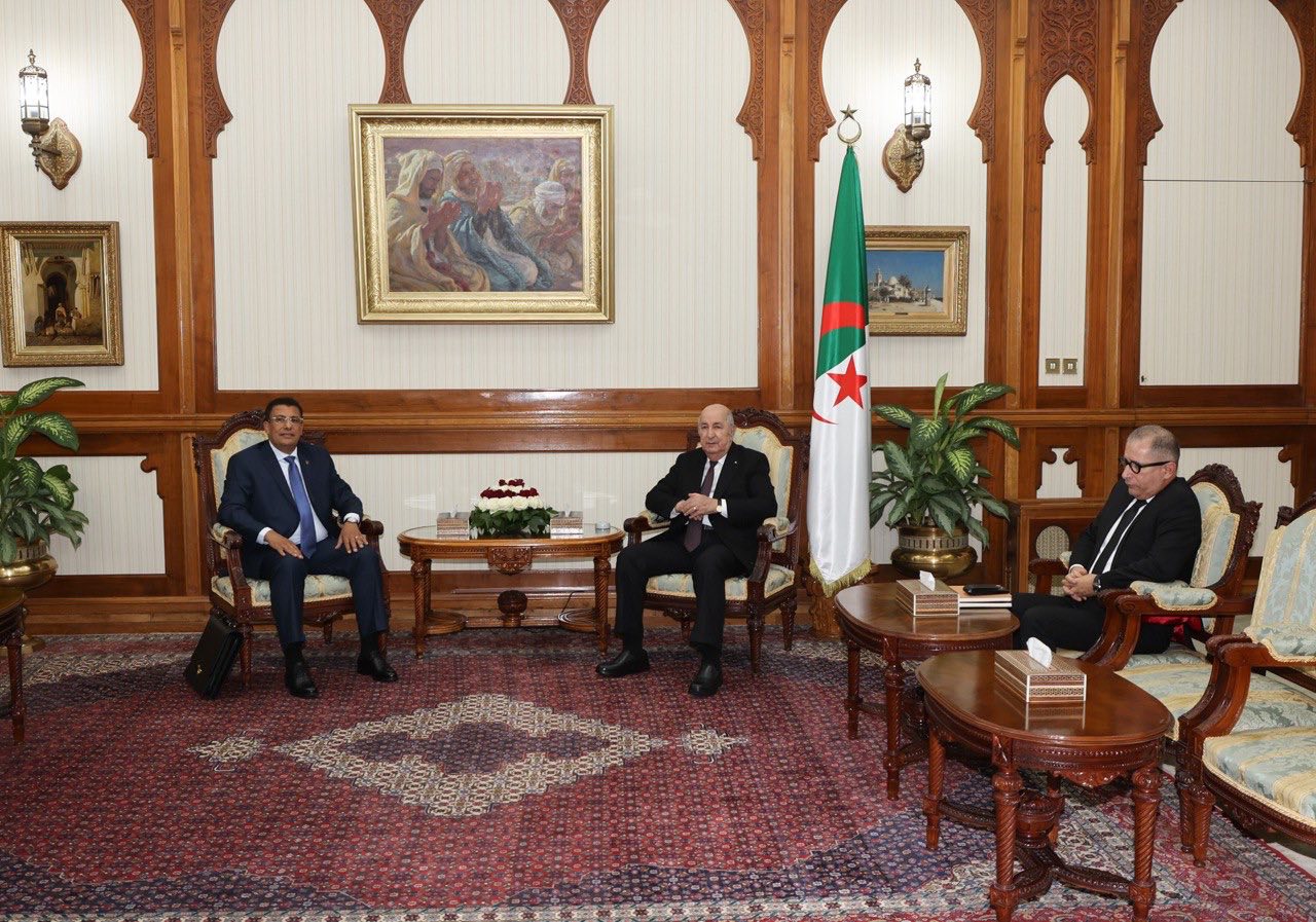 tebboune-boutbig.jpg