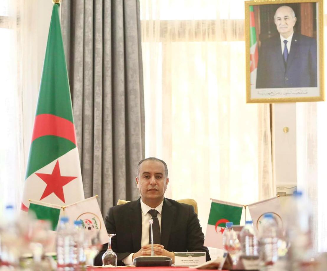 كرة القدم : رئيس الفاف يشدد على تحسين الإدارة للاندية المحترفة