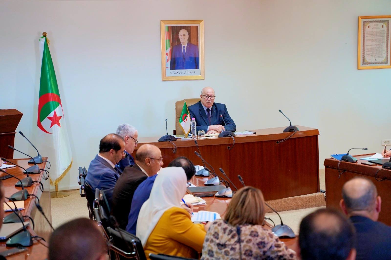 صناعة: السيد بشير يؤكد على ضرورة إعادة تنظيم المجمعات الصناعية العمومية وفق  مقاربة عصرية