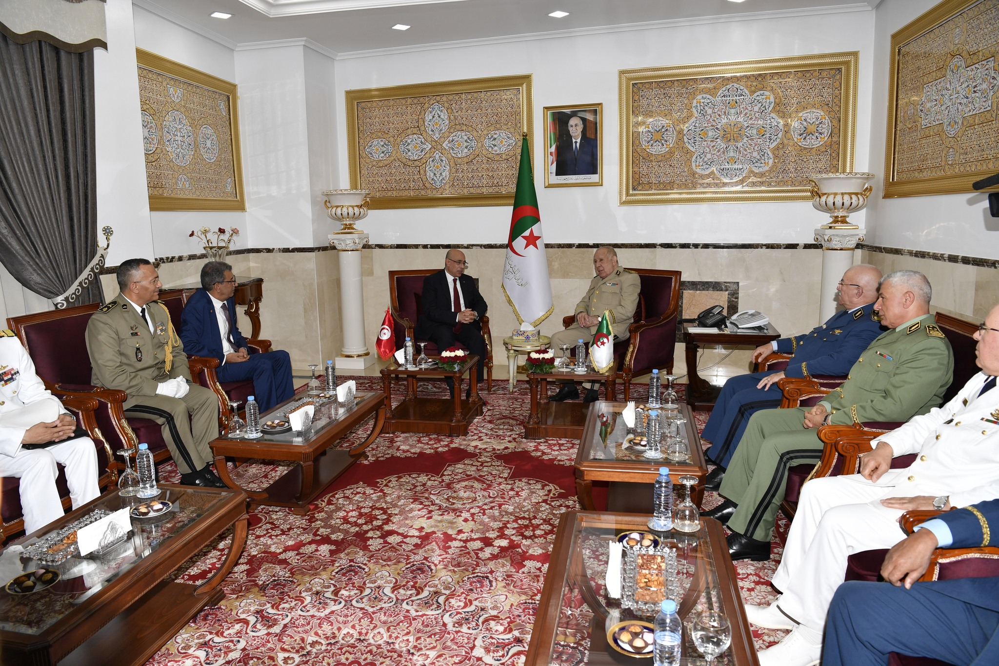 تونس الجزائر