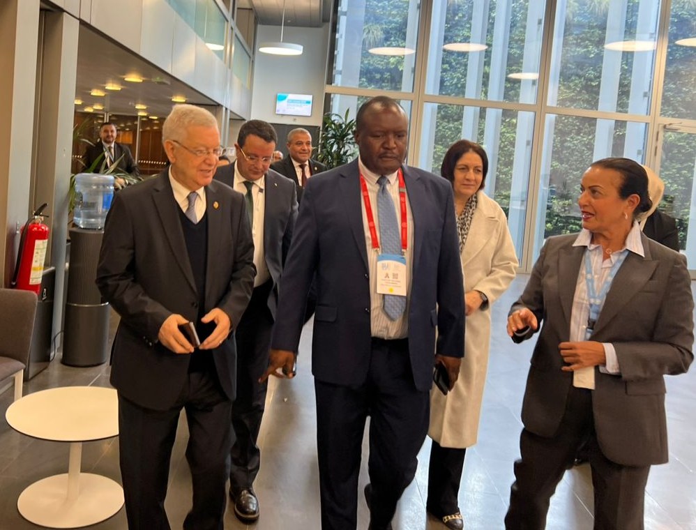 الجمعية الـ151 للاتحاد البرلماني الدولي: السيد ناصري يتحادث بجنيف مع رئيس برلمان عموم افريقيا