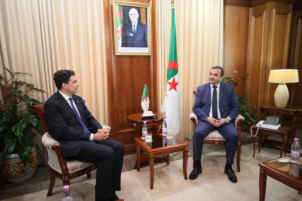 عرقاب يستقبل الرئيس التنفيذي لشركة "بوناتي" الإيطالية