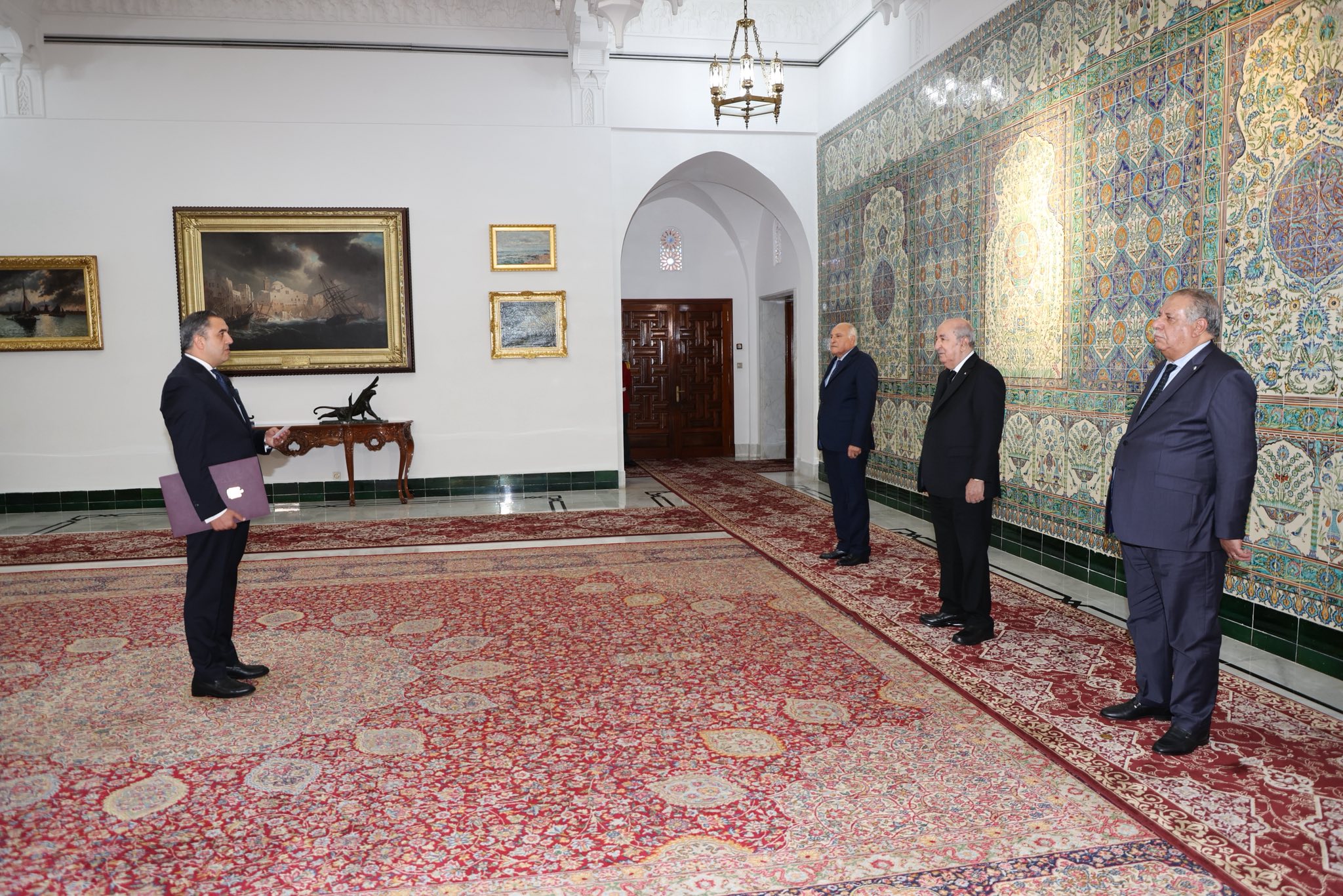 رئيس الجمهورية يتسلم أوراق اعتماد ستة سفراء جدد