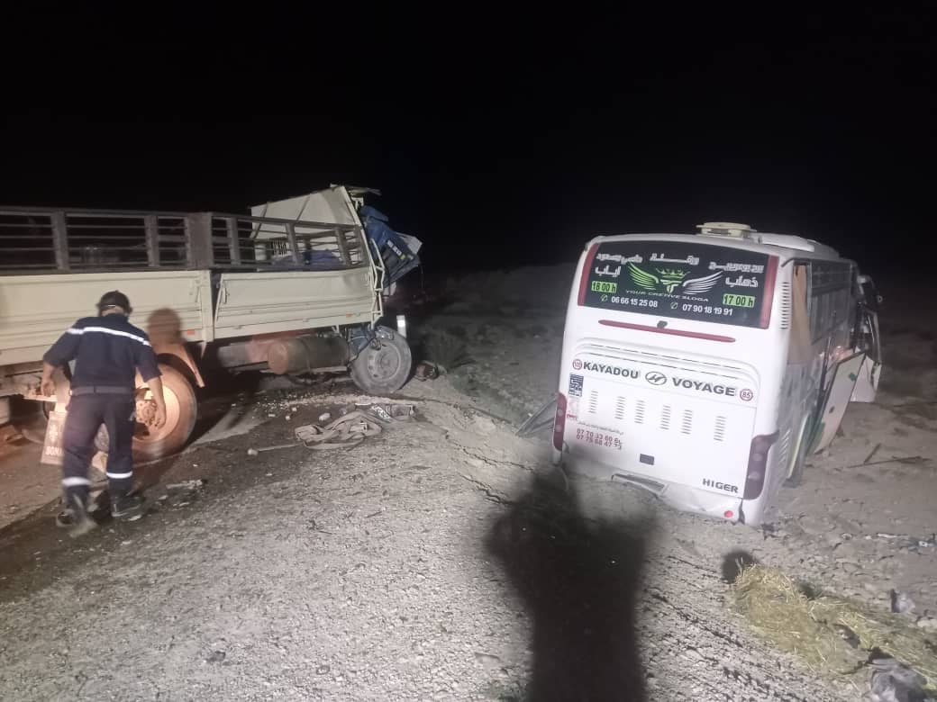 Accident Bus camion M'Sila