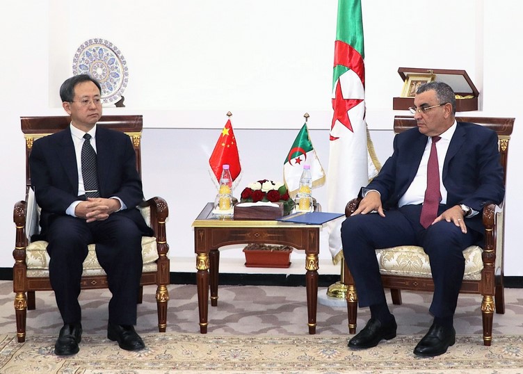 لقاء جلاوي مع نائب رئيس الوكالة  الصينية للتعاون الدولي