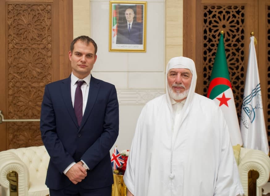 عميد جامع الجزائر يستقبل نائب كاتب الدولة البريطاني