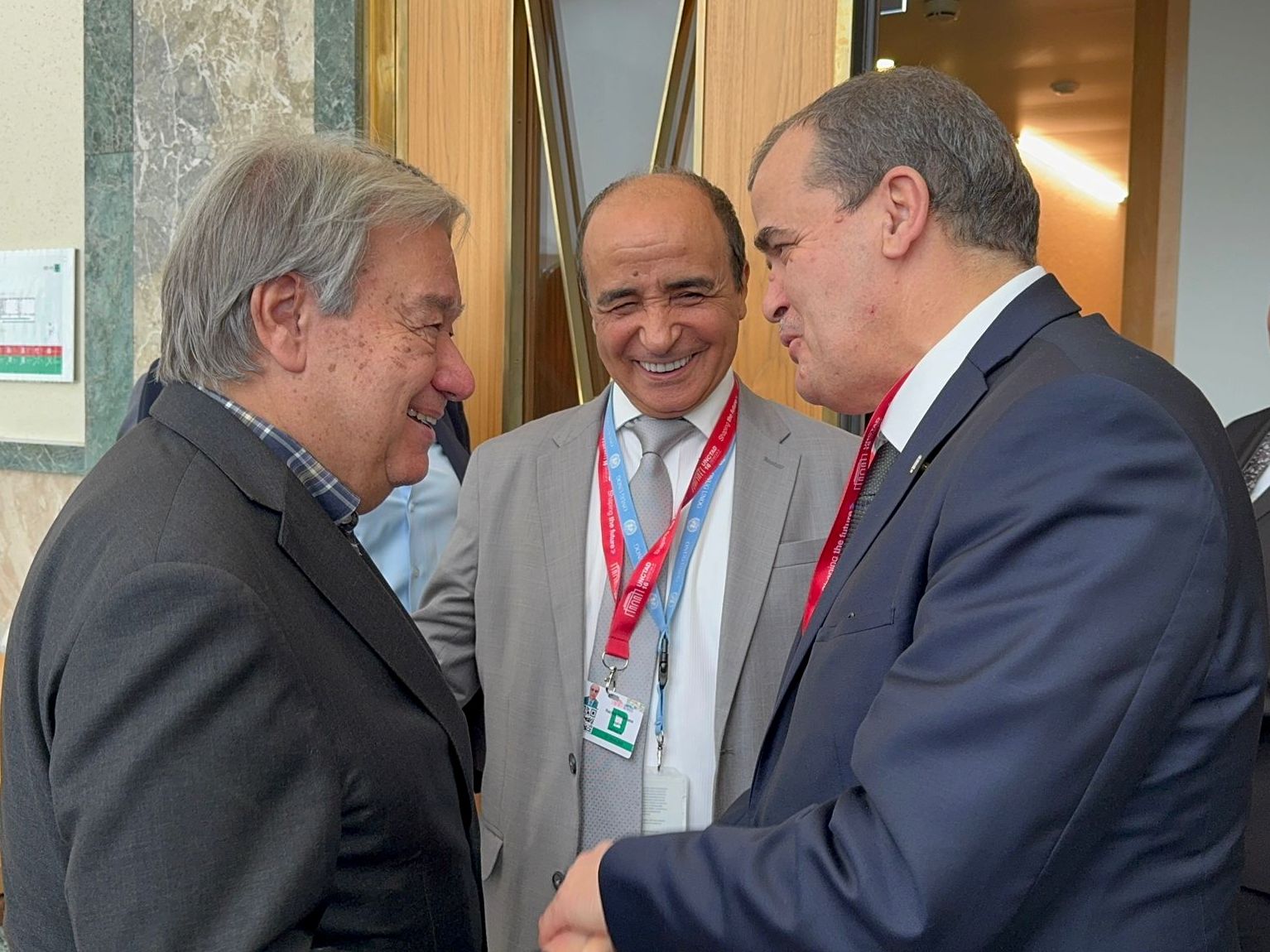 السيد رزيق يلتقي بجنيف بالأمين العام للأمم المتحدة