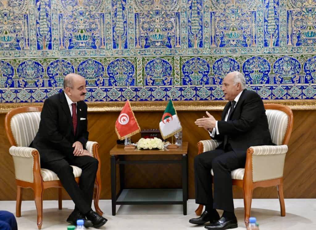 عطاف يستقبل نظيره التونسي