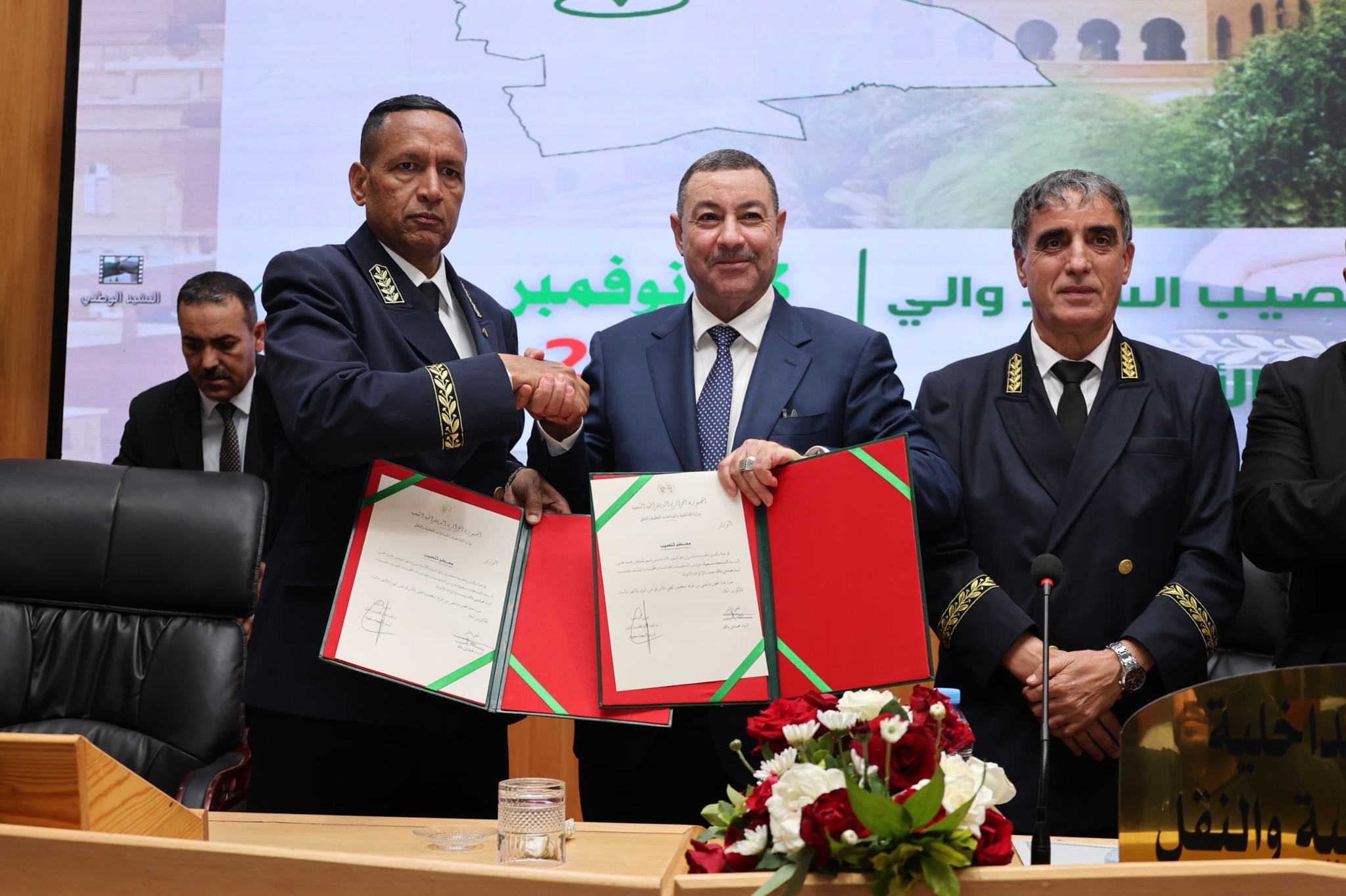 سعيود يشرف على تنصيب الوالي الجديد  للأغواط