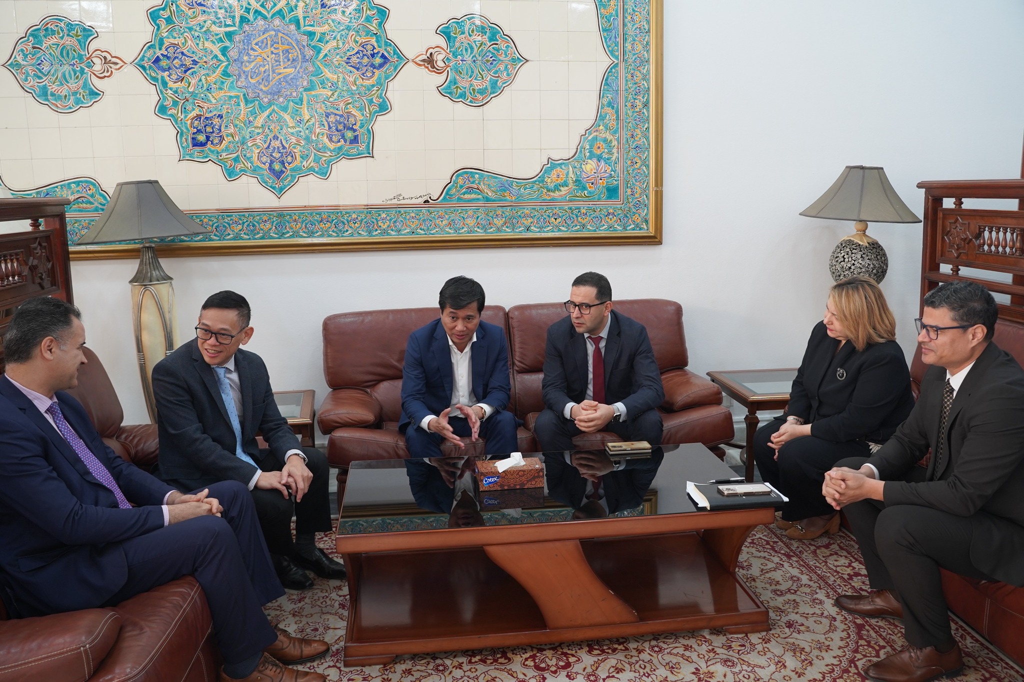 اللجنة الجزائرية الفيتنامية