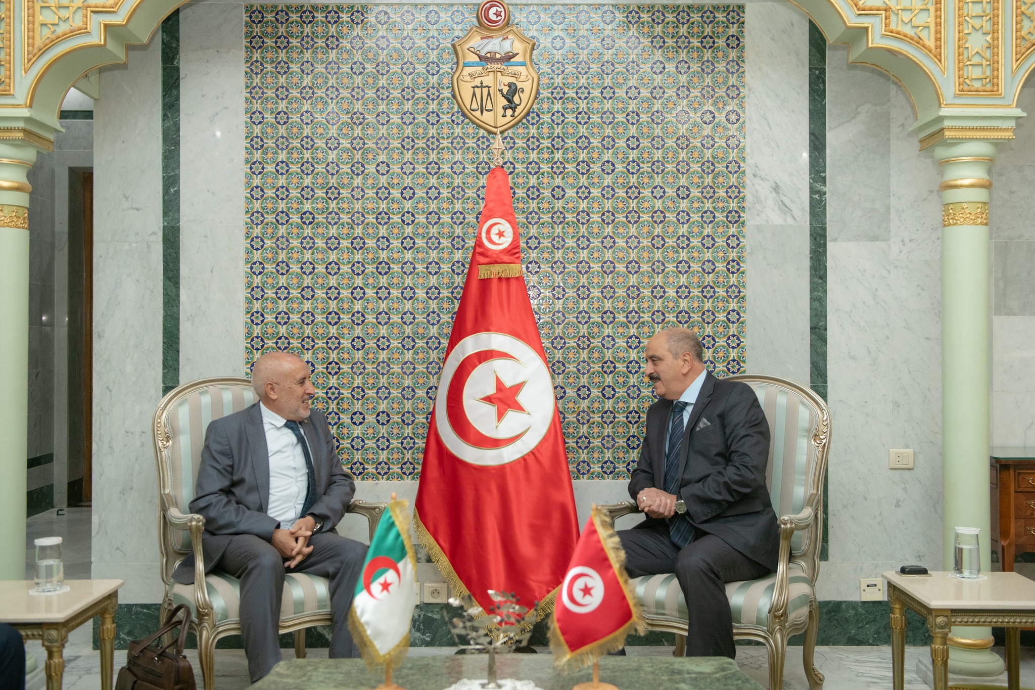 النفطي مستقبلا الوفد الجزائري