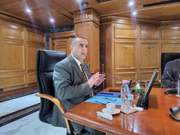 طاقة: عجال يترأس اجتماعا حول مشروع "نموذج جديد للاستهلاك الطاقوي" في الجزائر