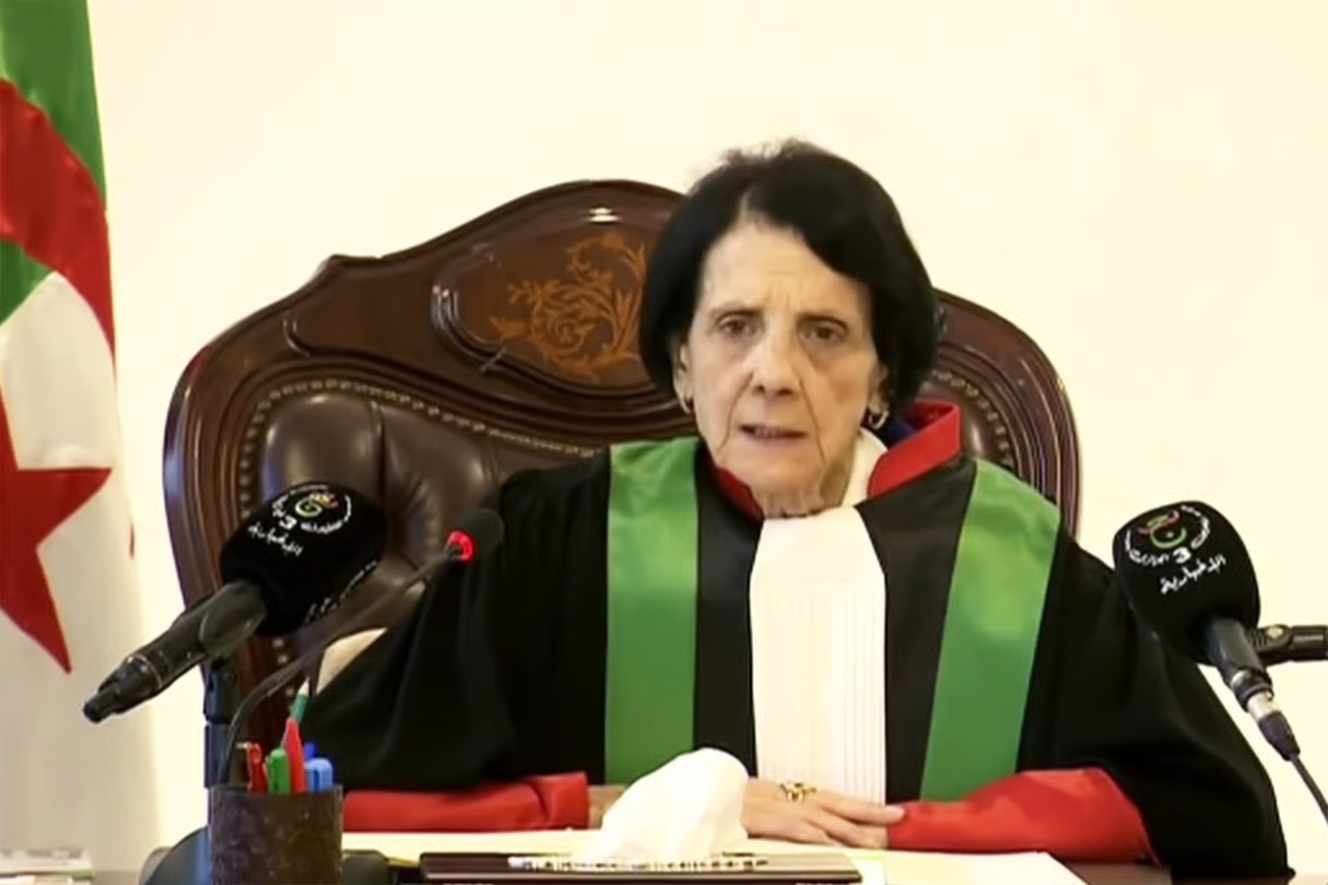 Leila Aslaoui-Cour constitutionnelle