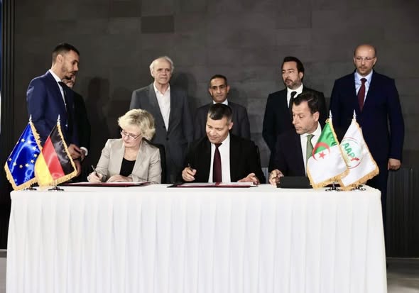 استثمار / وكالة