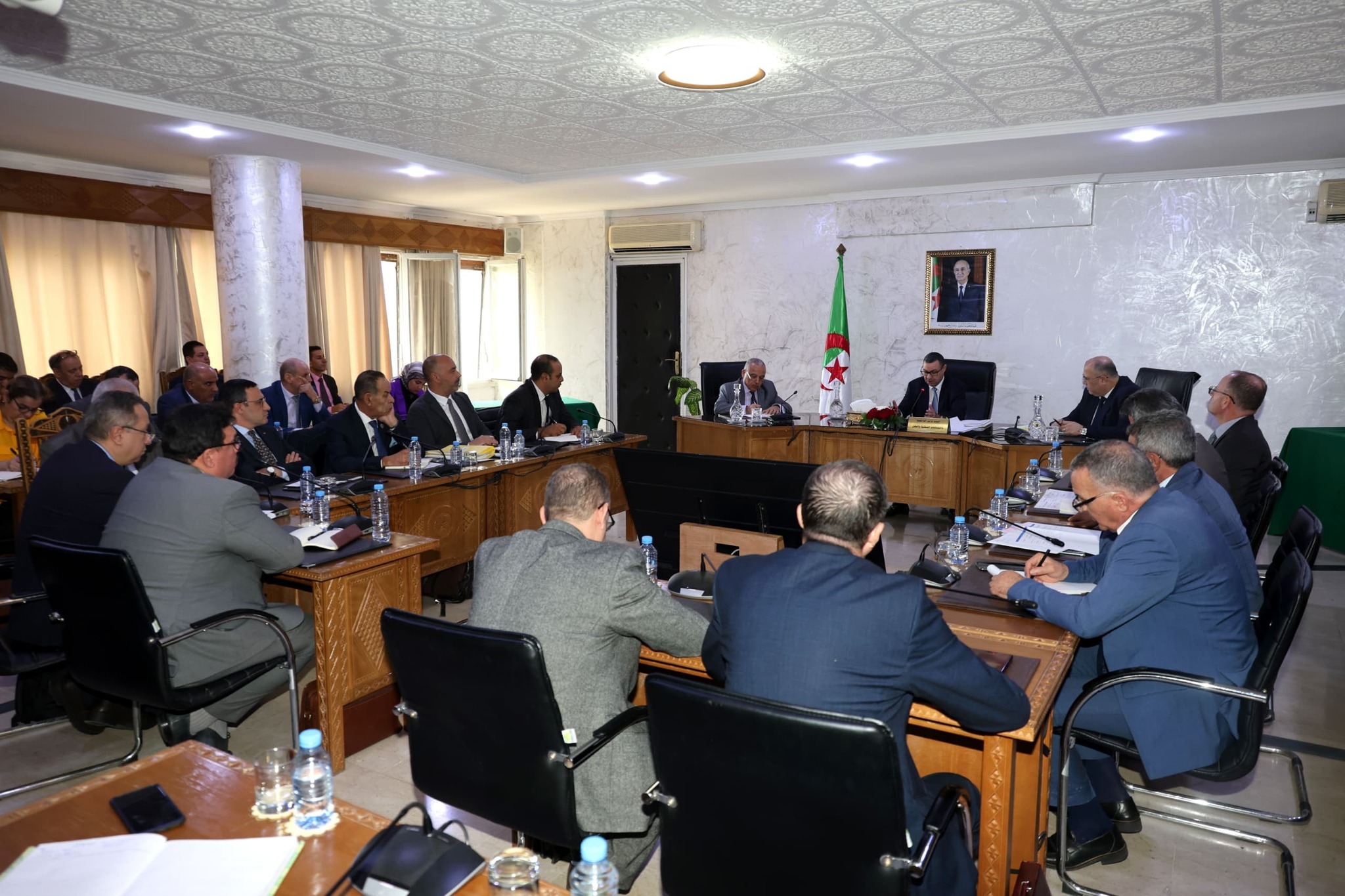 نقل: السيد سعيود يأمر بتعزيز الوقاية في الطرقات وتسريع عصرنة الموانئ  والمطارات