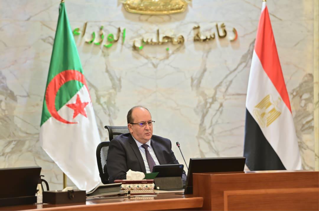غريب يبرز من القاهرة التعاون النموذجي والشراكات الناجحة بين  الجزائر ومصر