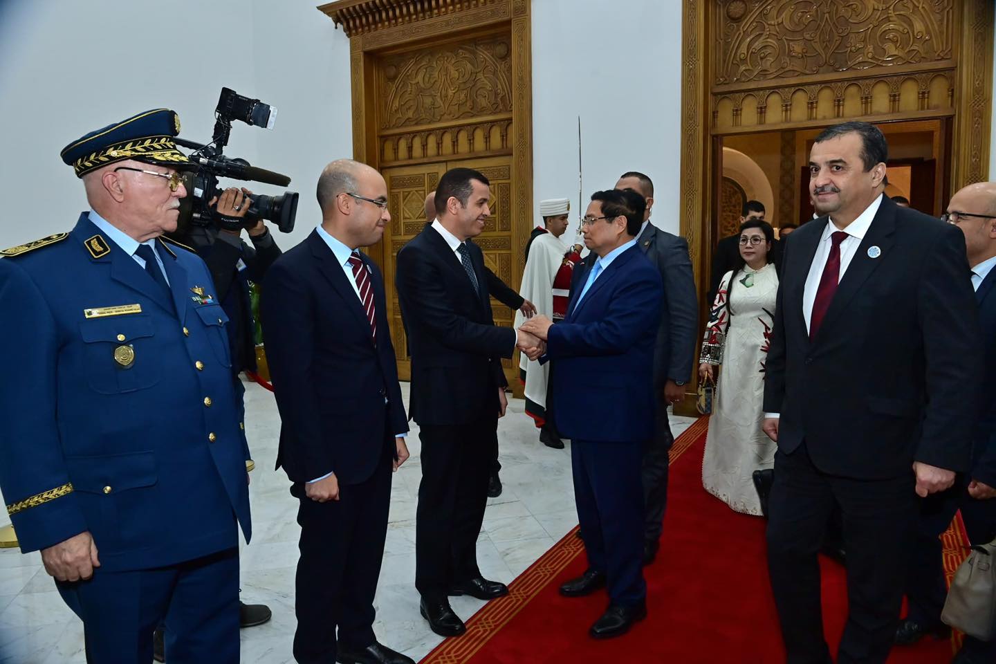 رئيس وزراء جمهورية فيتنام الاشتراكية يختتم زيارته إلى الجزائر