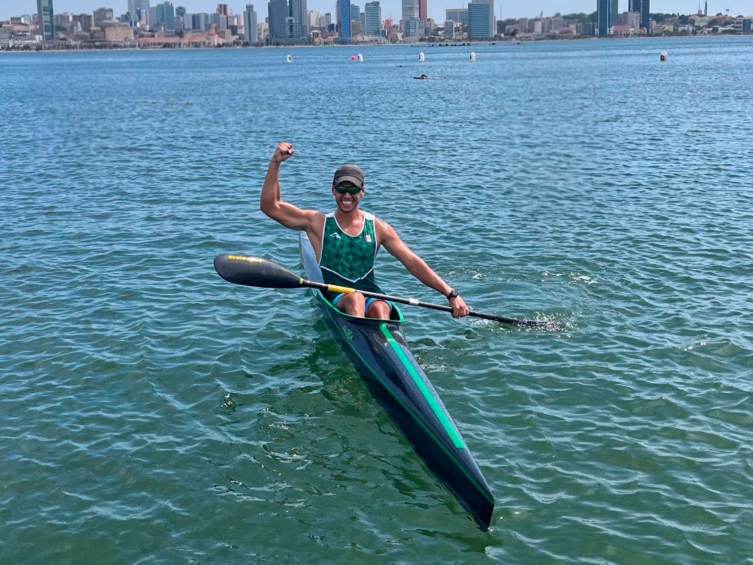 Wassim Boukezzoula médaillé d'or au 200 mètres K1 juniors