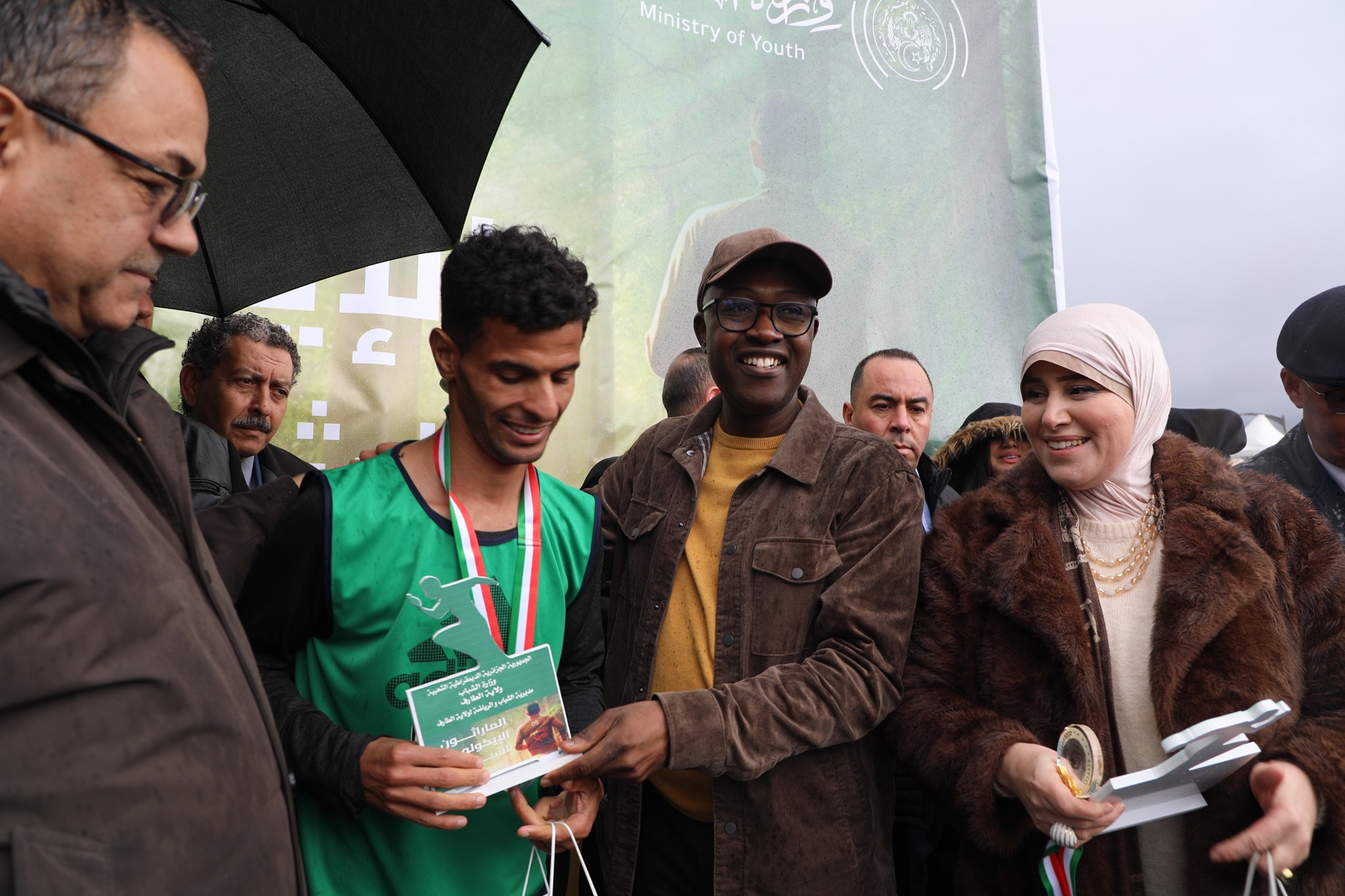 الطارف: السيد حيداوي يشرف على انطلاق الماراثون الإيكولوجي للشباب