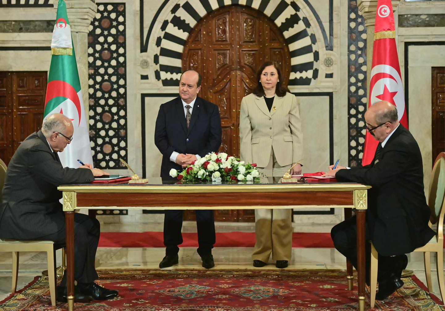 الدورة الـ 23 للجنة المشتركة الكبرى الجزائرية-التونسية: التوقيع على 25  اتفاقا في عدة قطاعات