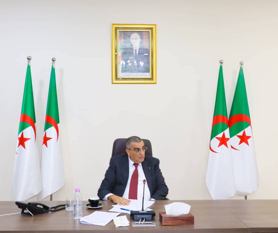 وزير الأشغال العمومية والمنشآت القاعدية