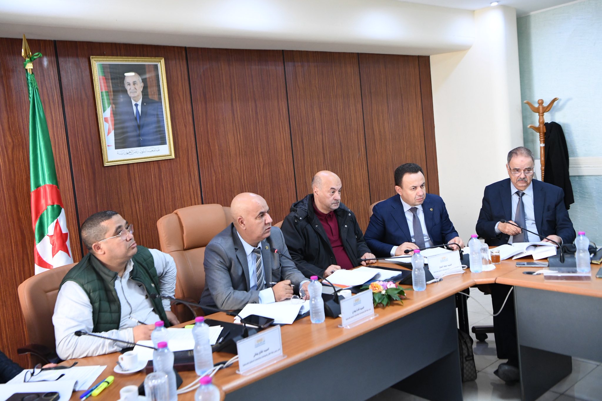 المجلس الشعبي الوطني: لجنة النقل تستمع إلى ممثلين عن وزارتي الداخلية والعدل  و الدرك الوطني حول مشروع قانون المرور