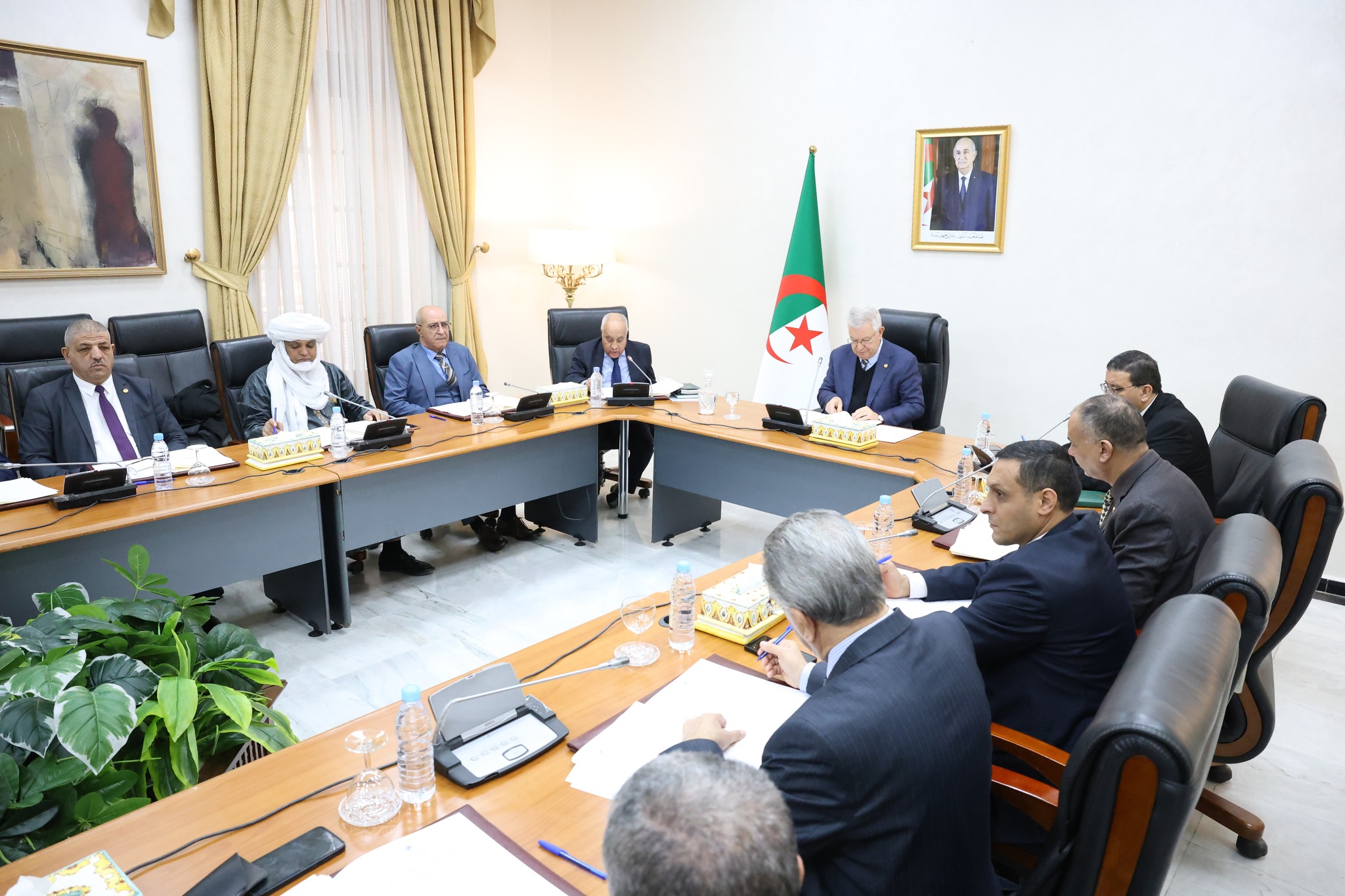 ناصري يترأس اجتماعا لمكتب مجلس الأمة الموسع  