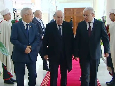 رئيس الجمهورية يصل إلى قصر الأمم لإلقاء خطاب للأمة أمام البرلمان بغرفتيه