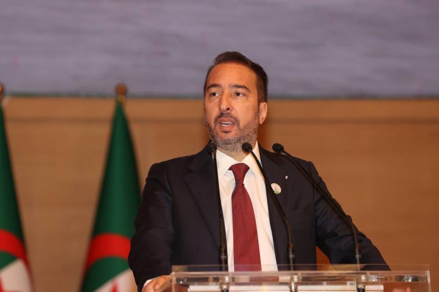 تجديد الثقة في كمال مولى رئيسا لمجلس التجديد الاقتصادي الجزائري