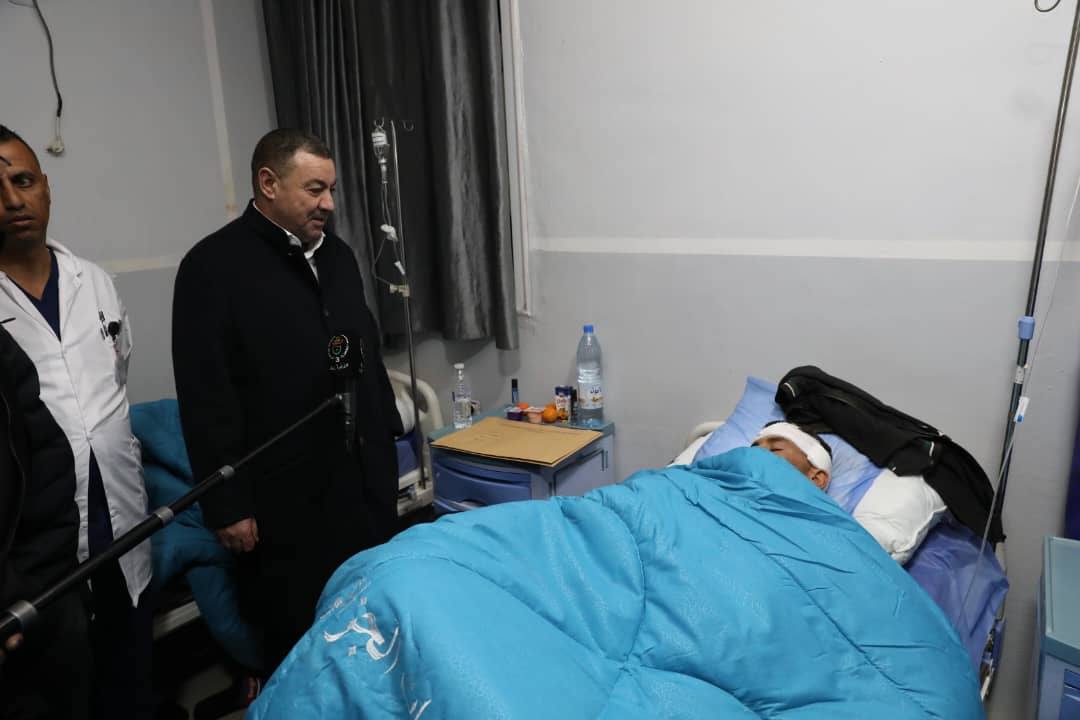 Sayoud et Aït Messaoudene s’enquièrent de l’état des blessés de l'accident d’un bus à Beni Abbes