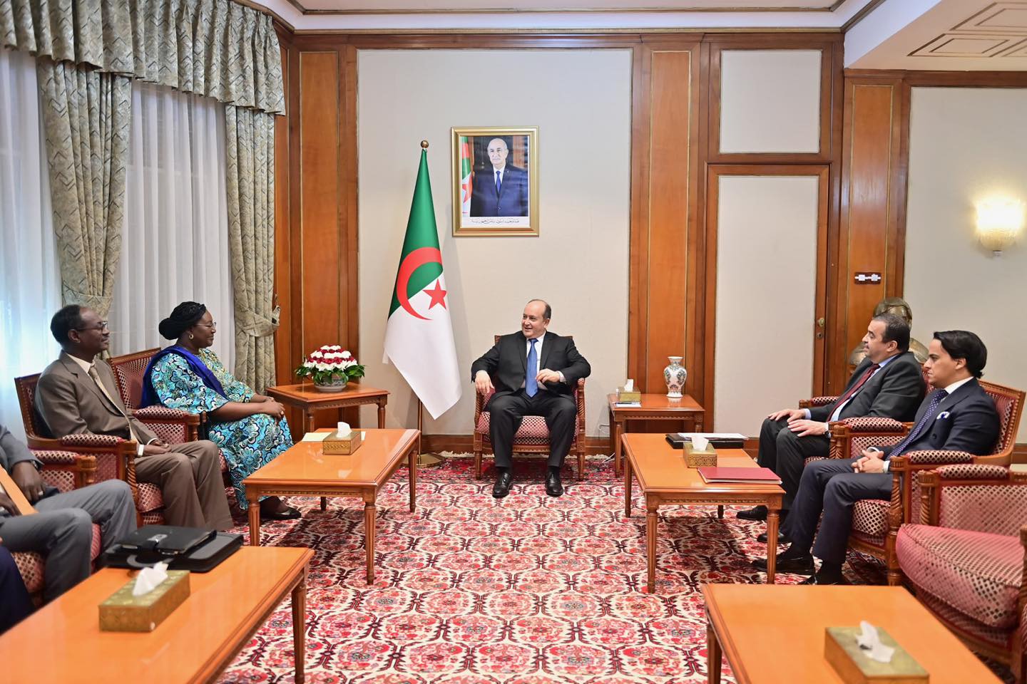 غريب يستقبل وزيرة البترول والمناجم والجيولوجيا التشادية