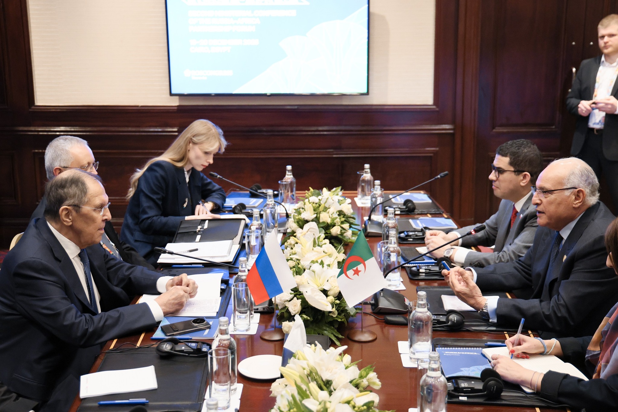 عطاف ولافروف