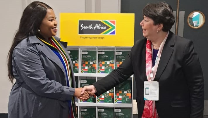 طافر تجري لقاءات ثنائية خلال فعالية التعدين العالمية بلندن