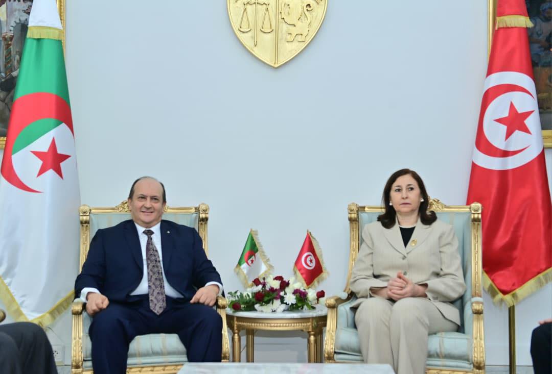 انعقاد الدورة الـ23 للجنة المشتركة الكبرى الجزائرية-التونسية