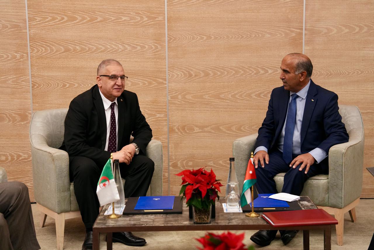 مقرمان يجري لقاء مع نظيره الأردني