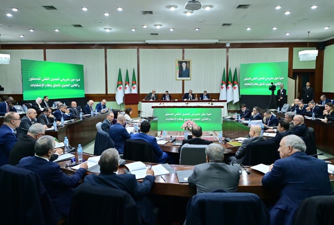 الأحزاب تثمّن مخرجات ندوة مناقشة مشروعي التعديل التقني للدستور وقانون الانتخابات