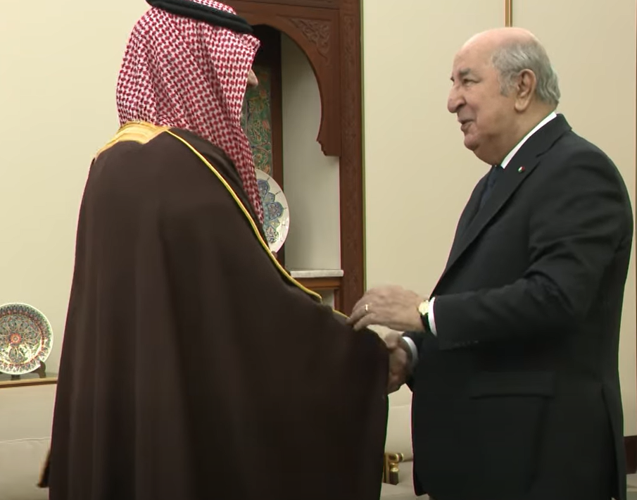 رئيس الجمهورية يستقبل الأمير عبد العزيز بن سعود