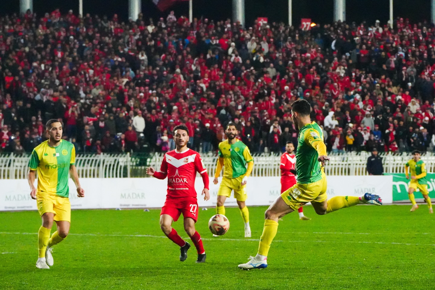 الكناري والشباب