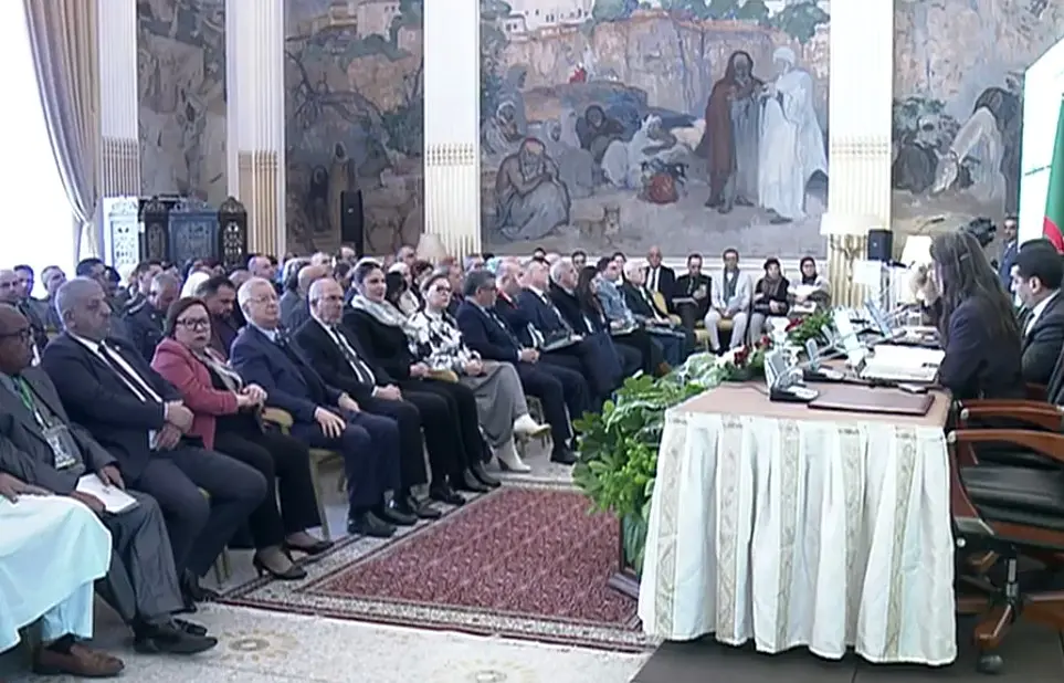 افتتاح أشغال يوم برلماني حول واقع التعليم المهني في الجزائر