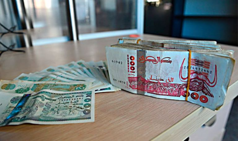 تزوير اوراق نقدية