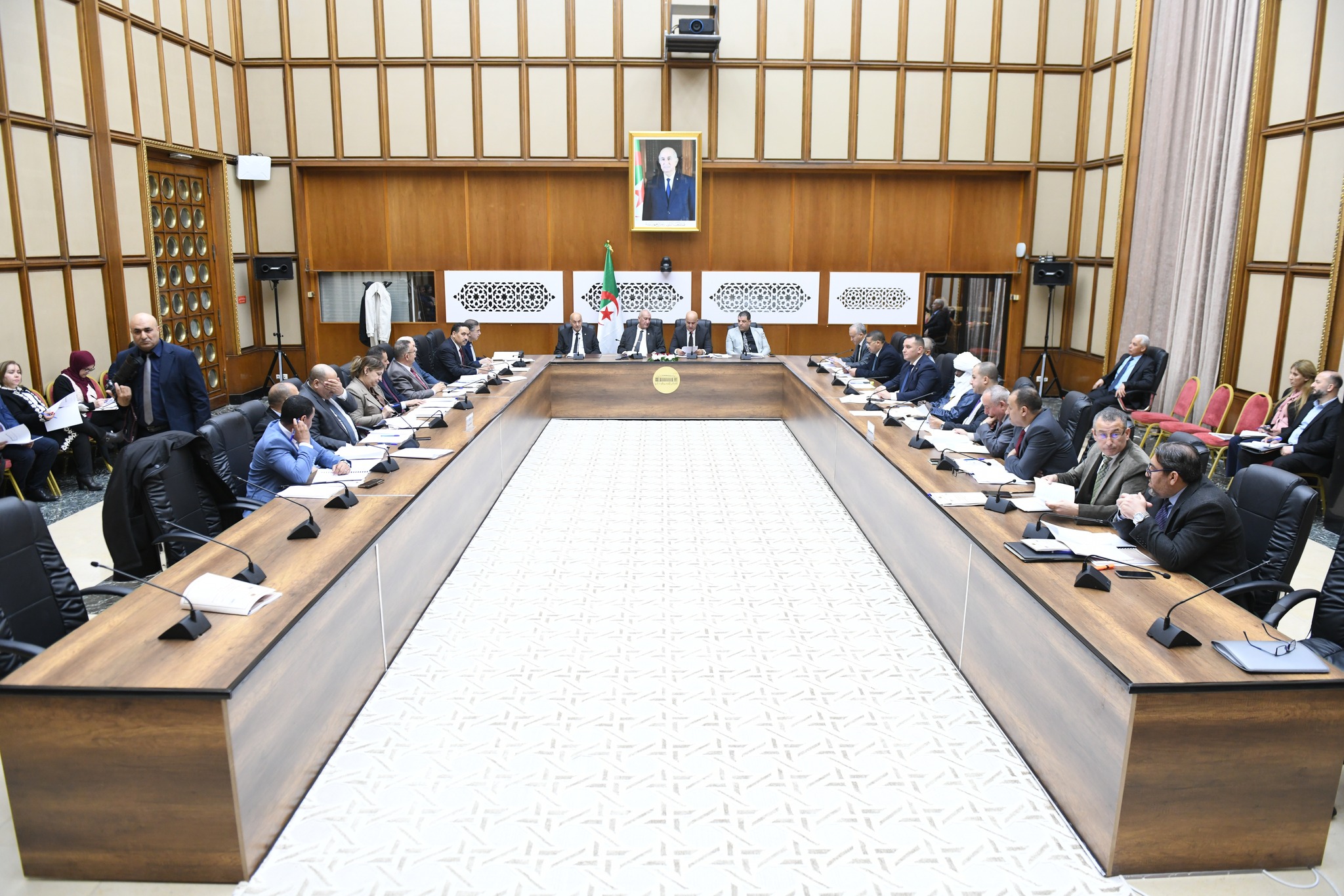 لجنة مشتركة