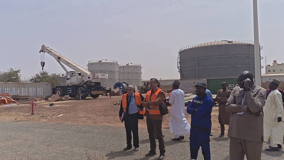 فريق تقني لسونلغاز يجري بنيامي لقاءات ومعاينات تحضيرا لإطلاق مشروع محطة إنتاج الكهرباء