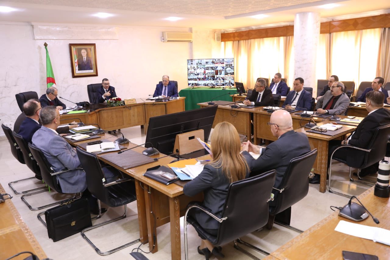 سعيود للولاة: "ضمان الوفرة الغذائية والنقل وتكثيف الرقابة"