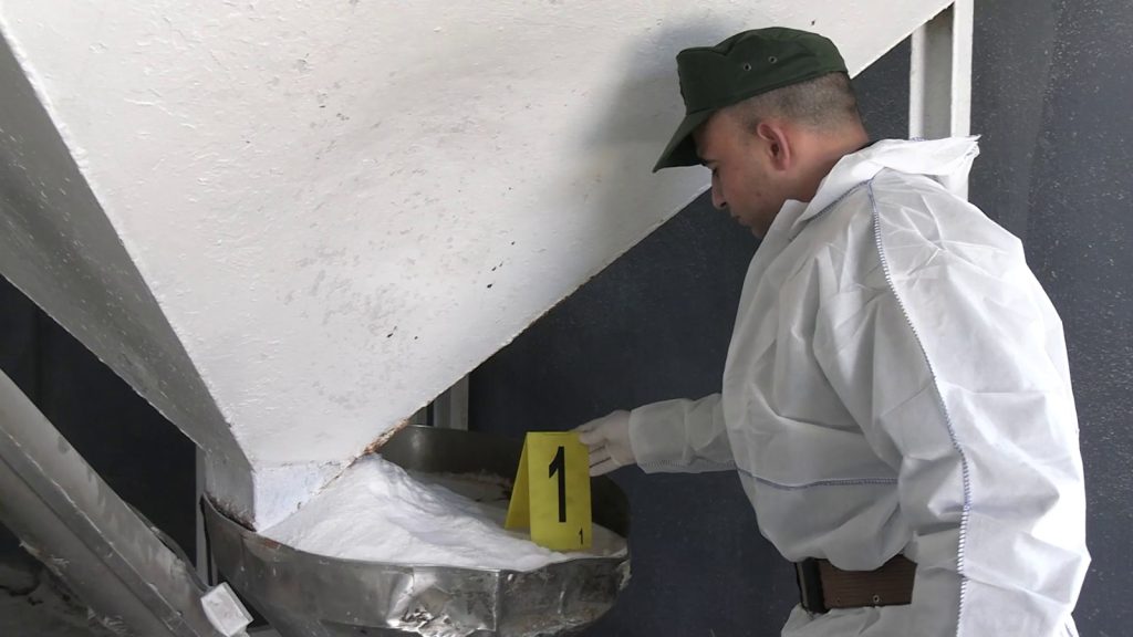 توقيف نشاط شركة خاصة تقوم بإنتاج وتسويق ملح غذائي لا يخضع للمعايير القانونية 